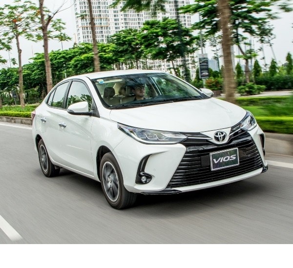 Xe 4 chỗ